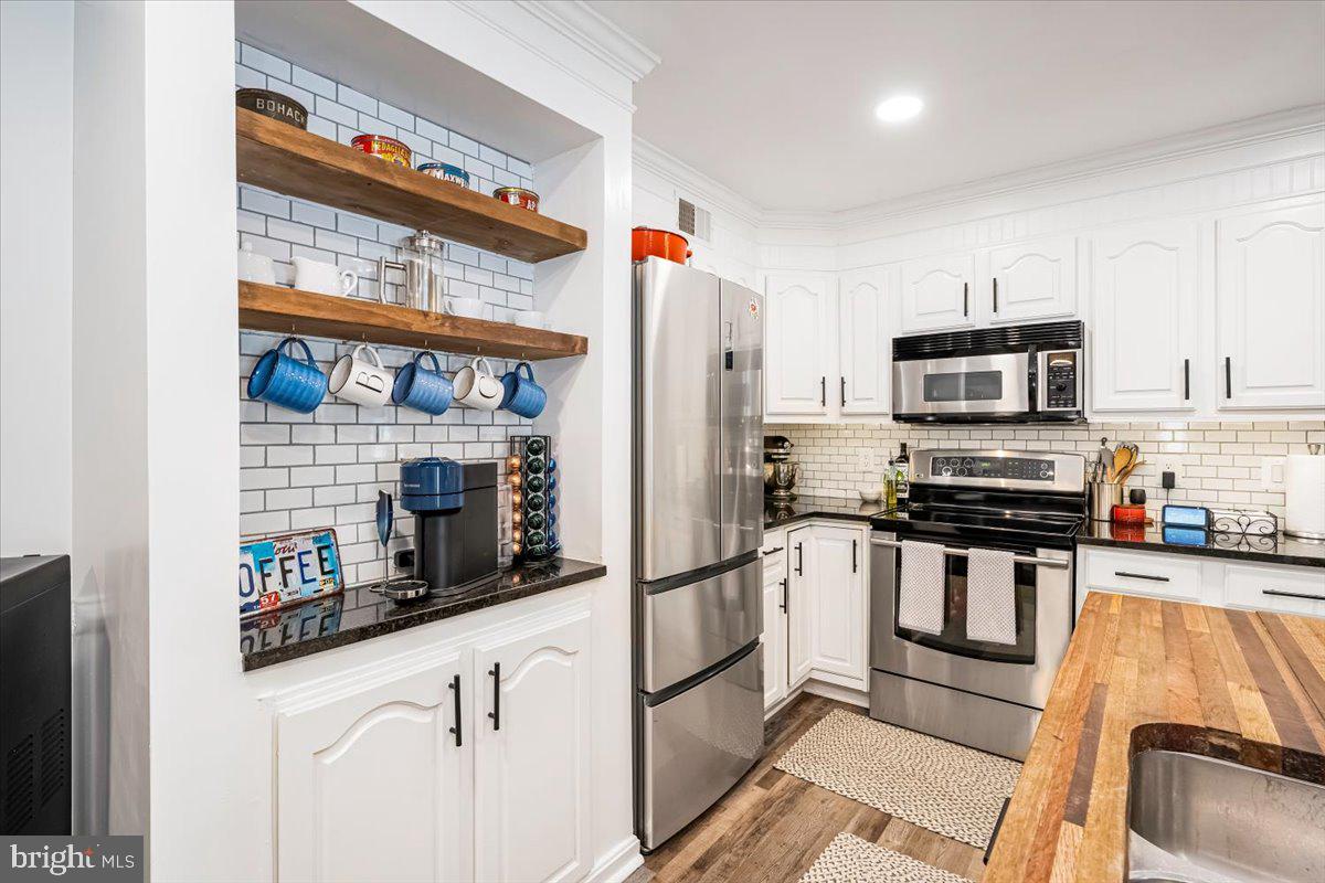50 Greystone Ct #d Property Photo 14
