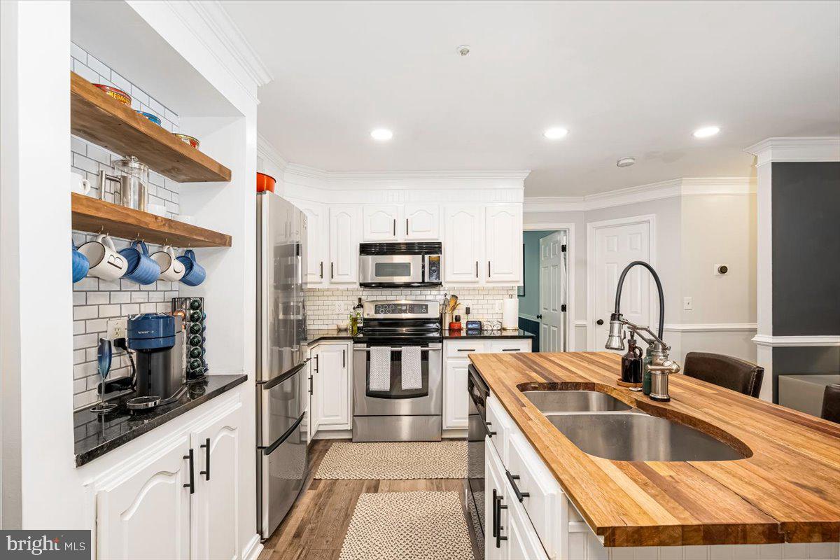 50 Greystone Ct #d Property Photo 15