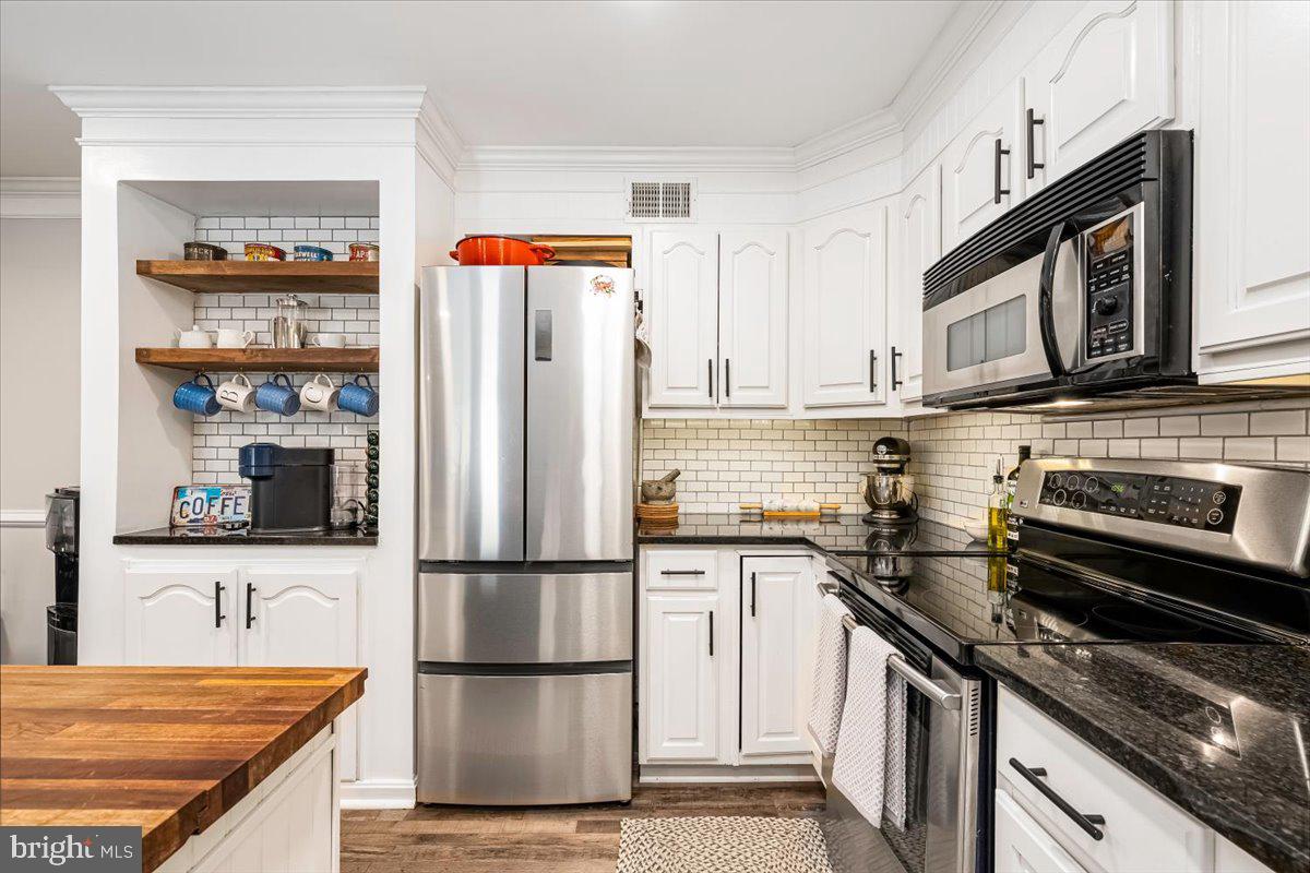 50 Greystone Ct #d Property Photo 17