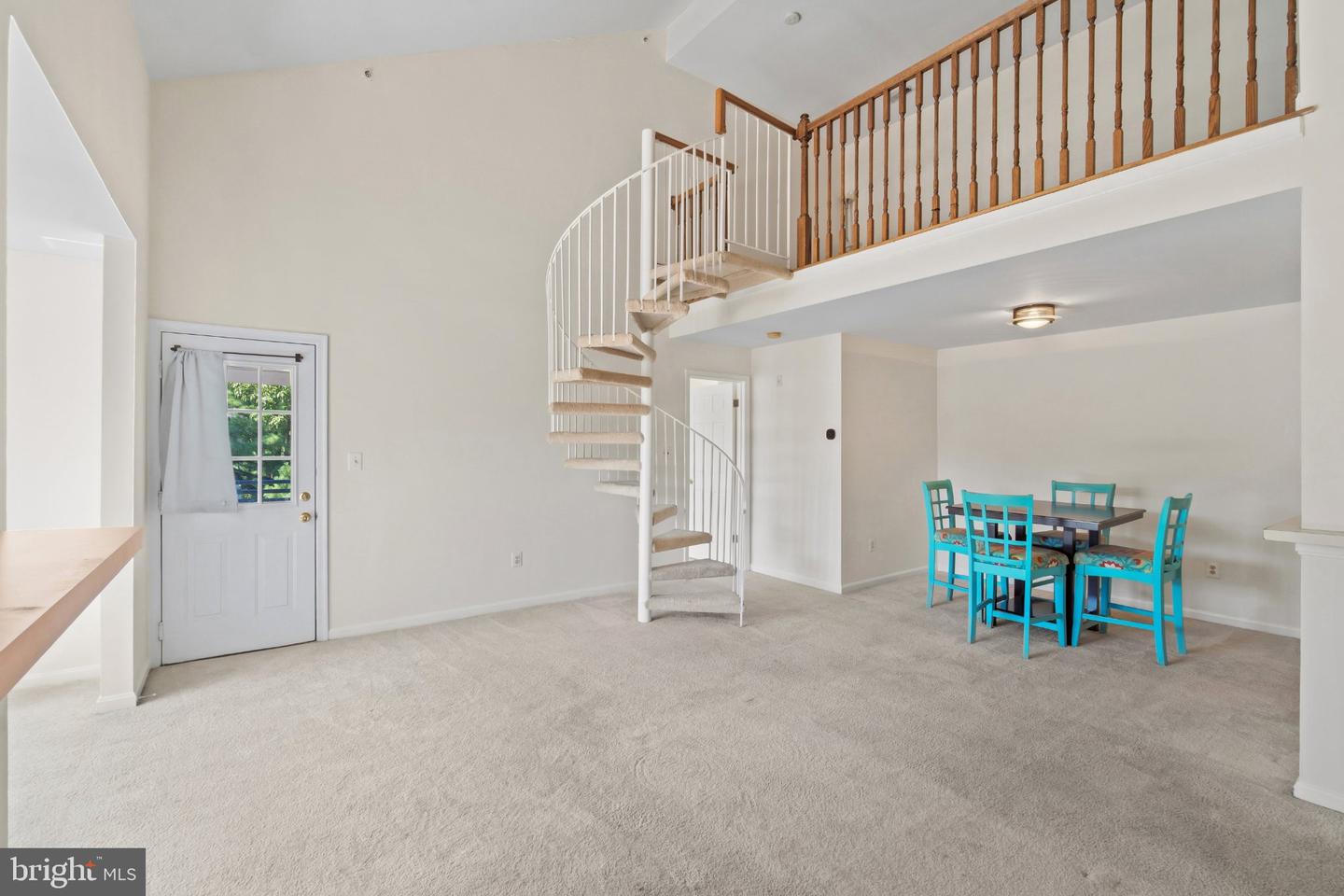 604 Moonglow Rd #304 Property Photo 6
