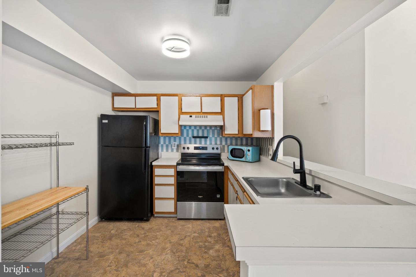 604 Moonglow Rd #304 Property Photo 9