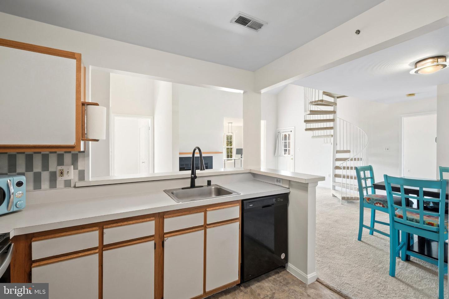 604 Moonglow Rd #304 Property Photo 10