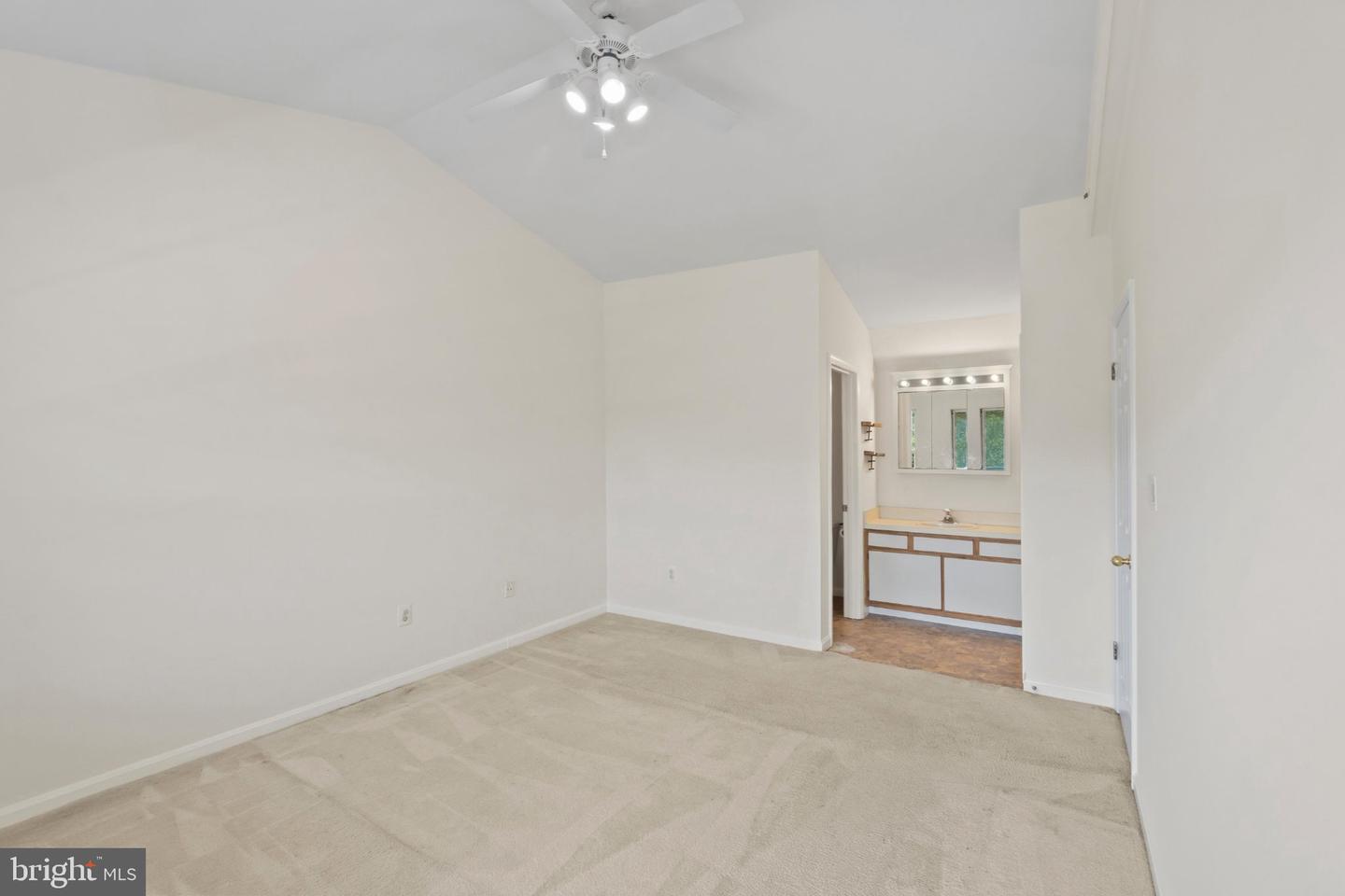 604 Moonglow Rd #304 Property Photo 17
