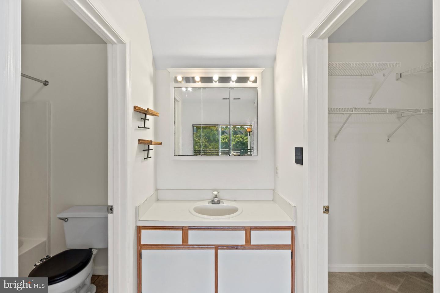 604 Moonglow Rd #304 Property Photo 18