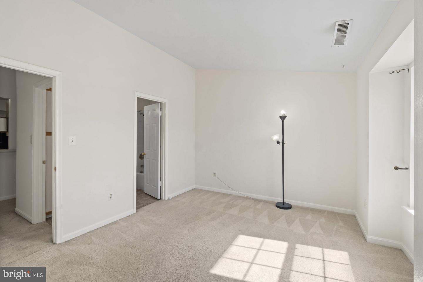 604 Moonglow Rd #304 Property Photo 20