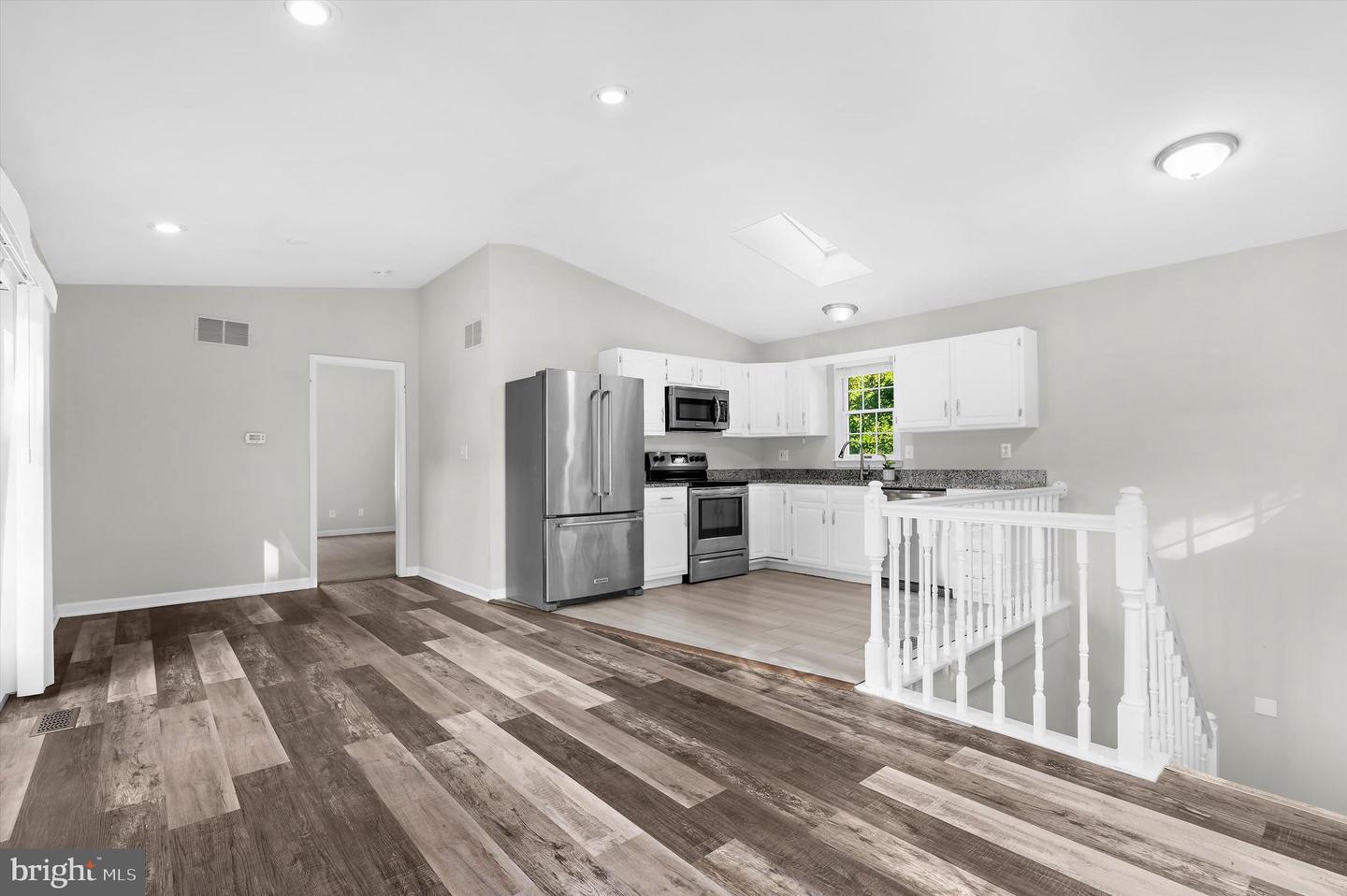 128 Delaware Ave Property Photo 4