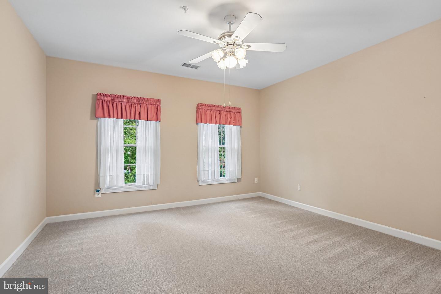 305 Colony Point Pl Property Photo 25