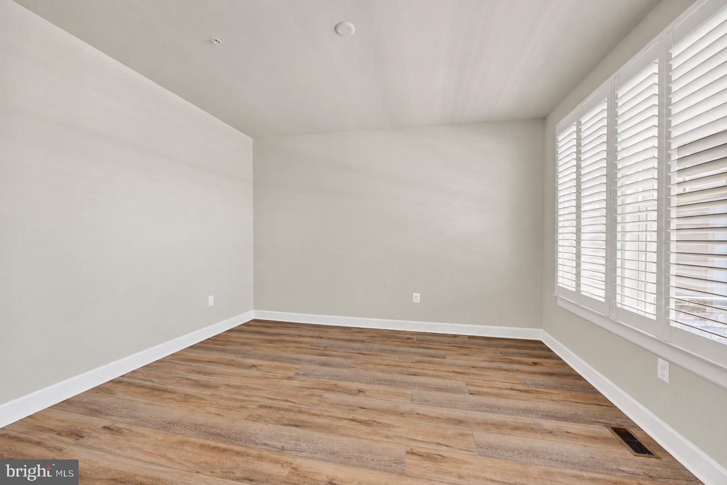 1232 Oleander Way Property Photo 3
