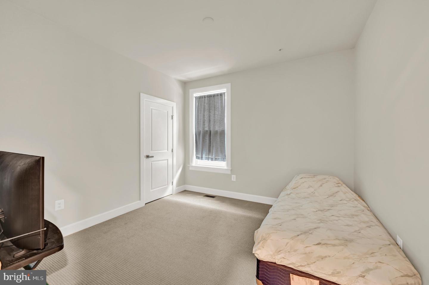 1232 Oleander Way Property Photo 25