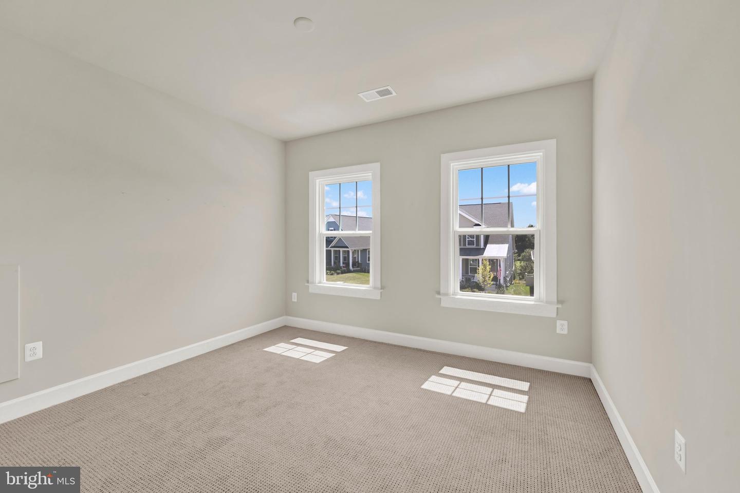 1232 Oleander Way Property Photo 27