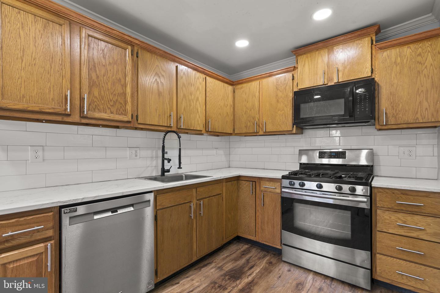 8247 Parham Ct Property Photo 7