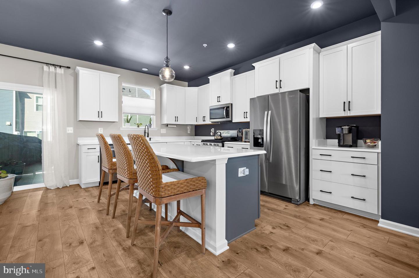 1608 Aster Ln Property Photo 8