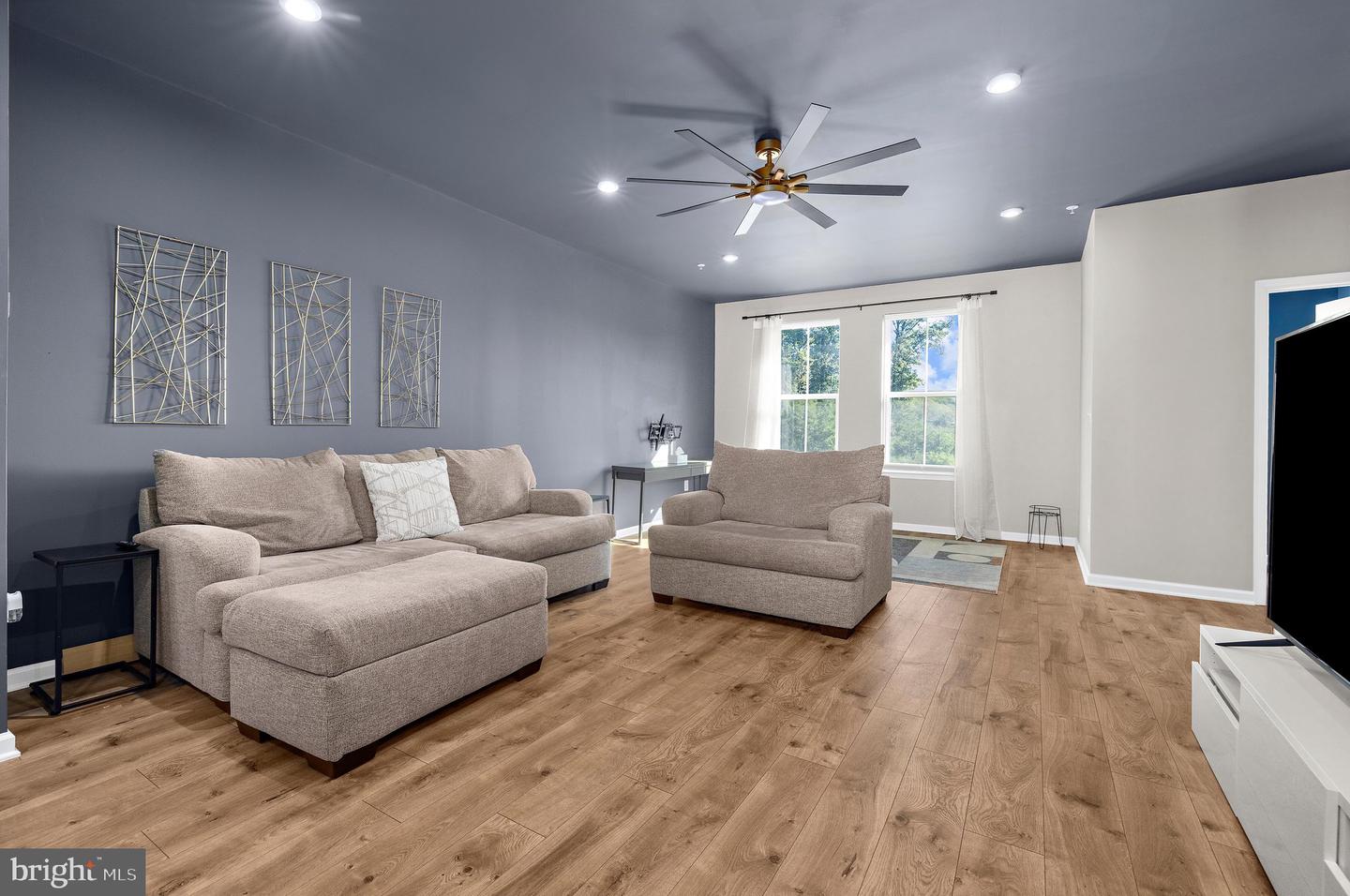 1608 Aster Ln Property Photo 14