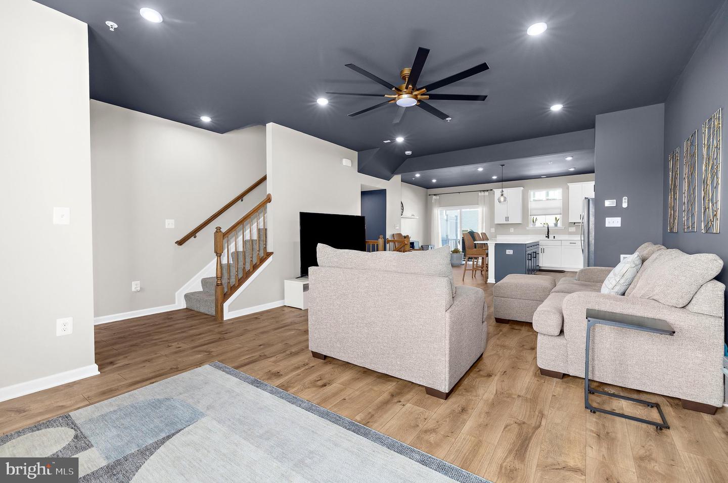 1608 Aster Ln Property Photo 16
