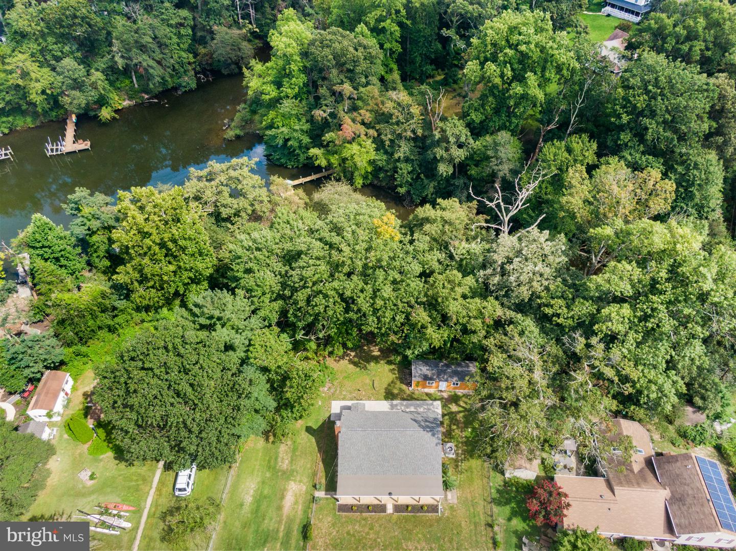 1342 Edna Rd Property Photo 5