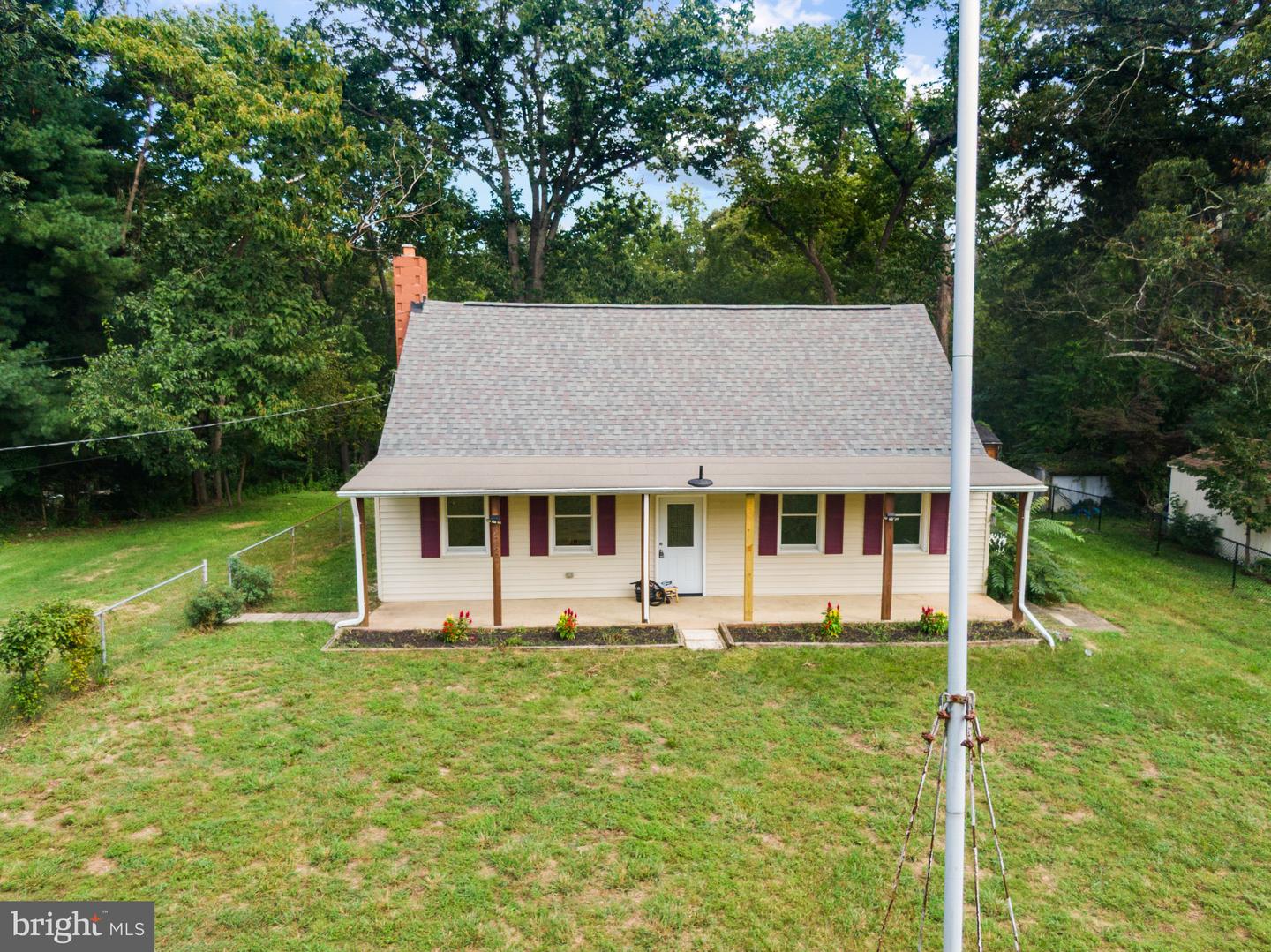 1342 Edna Rd Property Photo 28