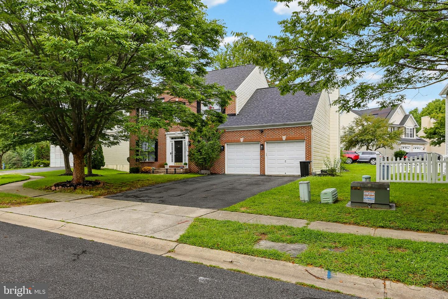 7504 Farm Pond Ct Property Photo 1