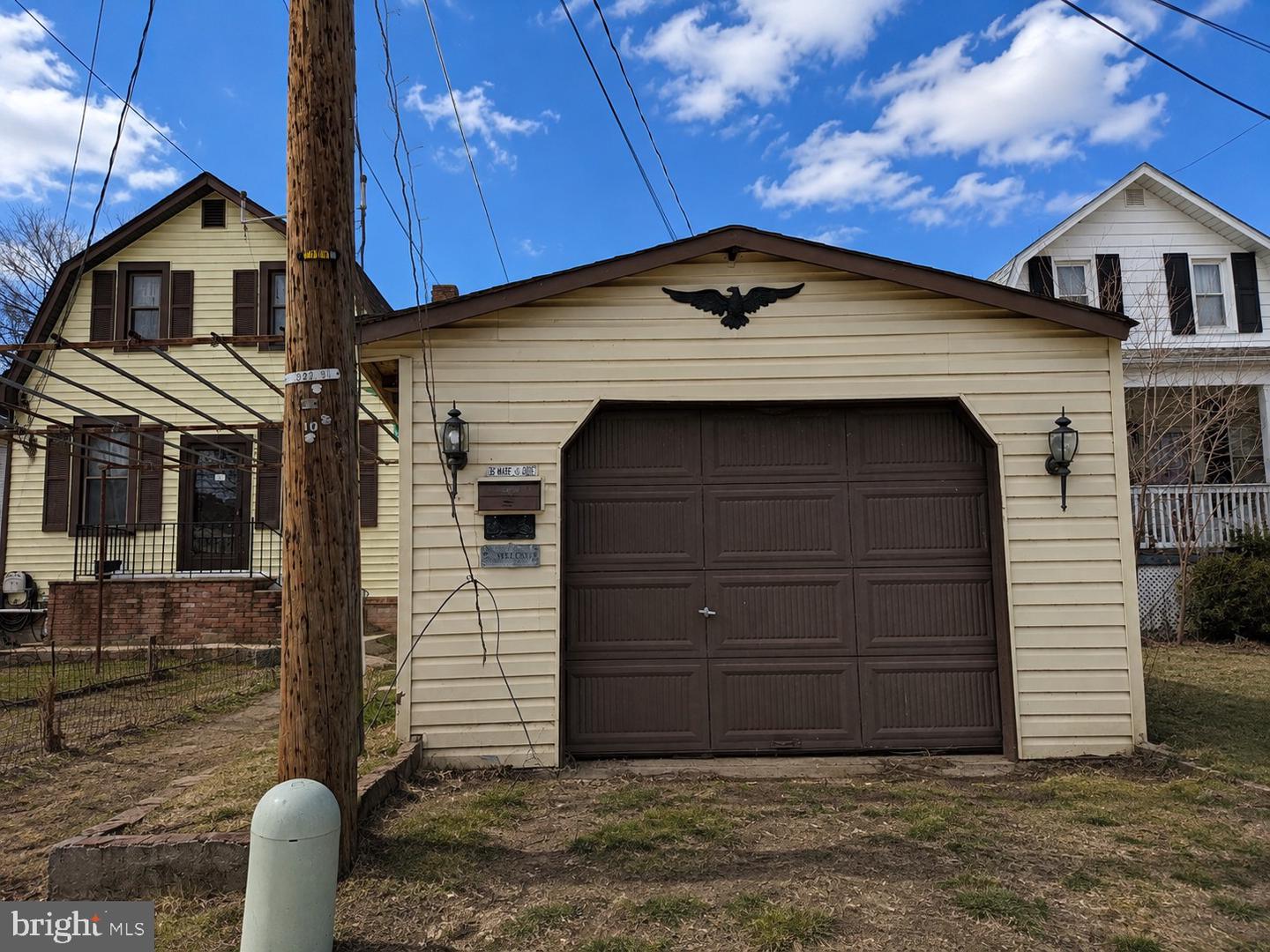 262 Meadow Rd Property Photo 2