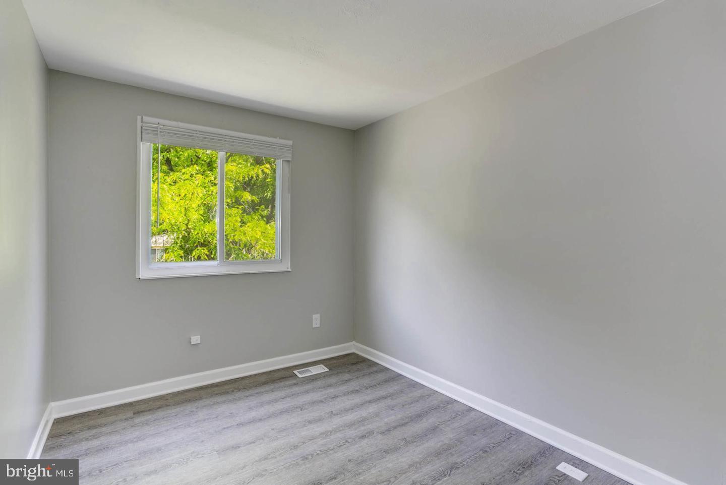 425 Blossom Tree Ct Property Photo 32