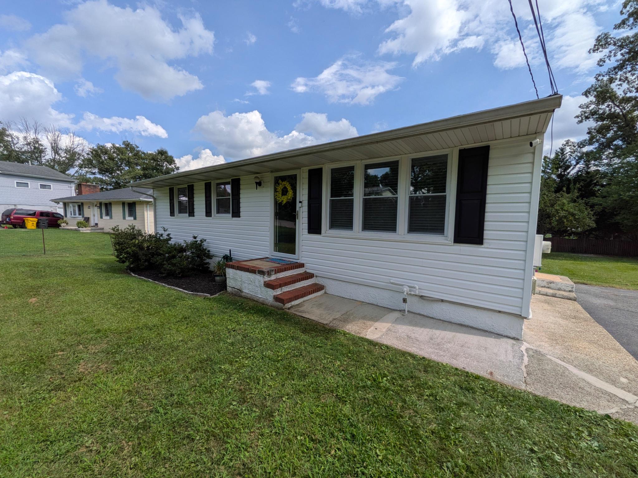 111 Maple Ave Property Photo 24