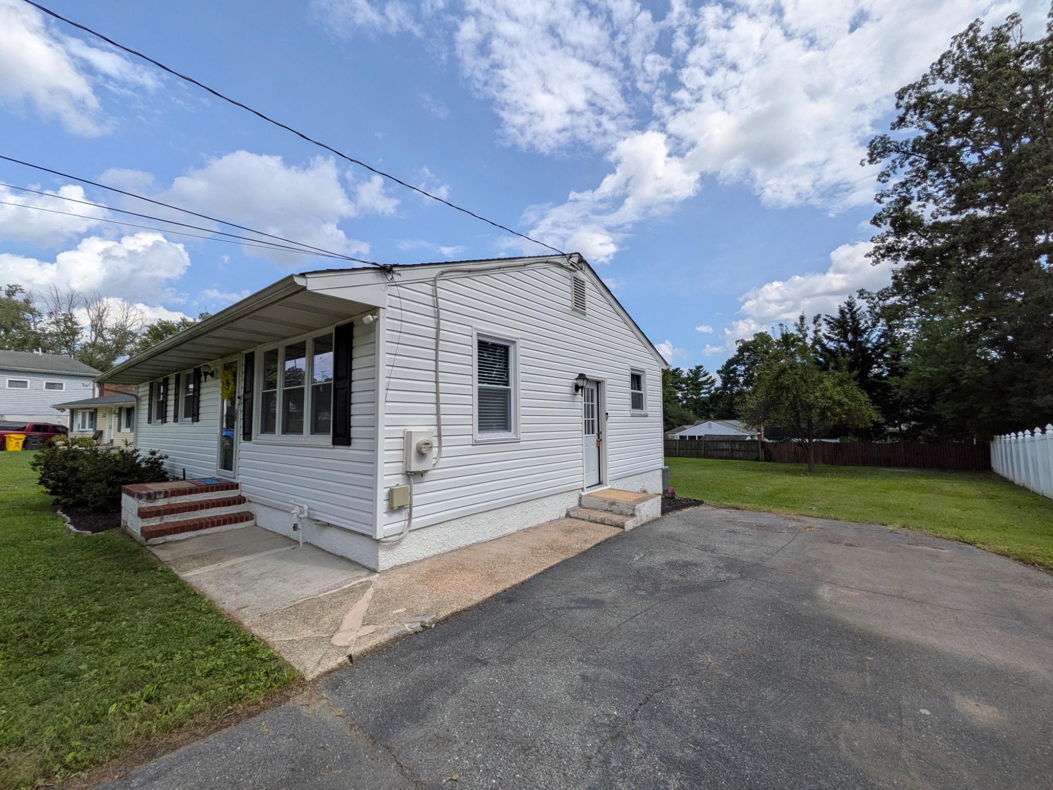 111 Maple Ave Property Photo 25