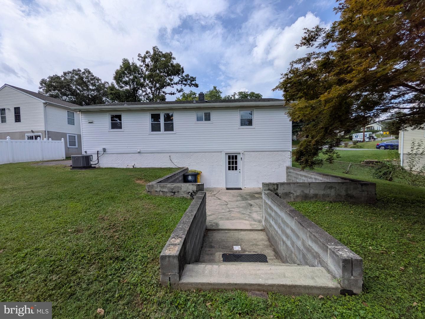 111 Maple Ave Property Photo 35