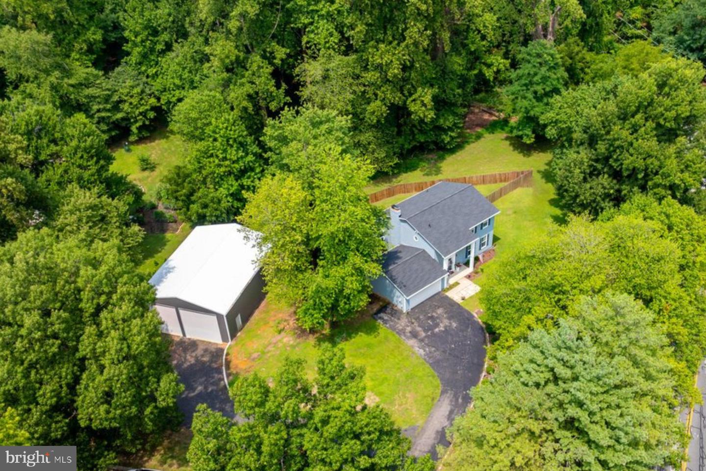 136 Collington Ct Property Photo 1