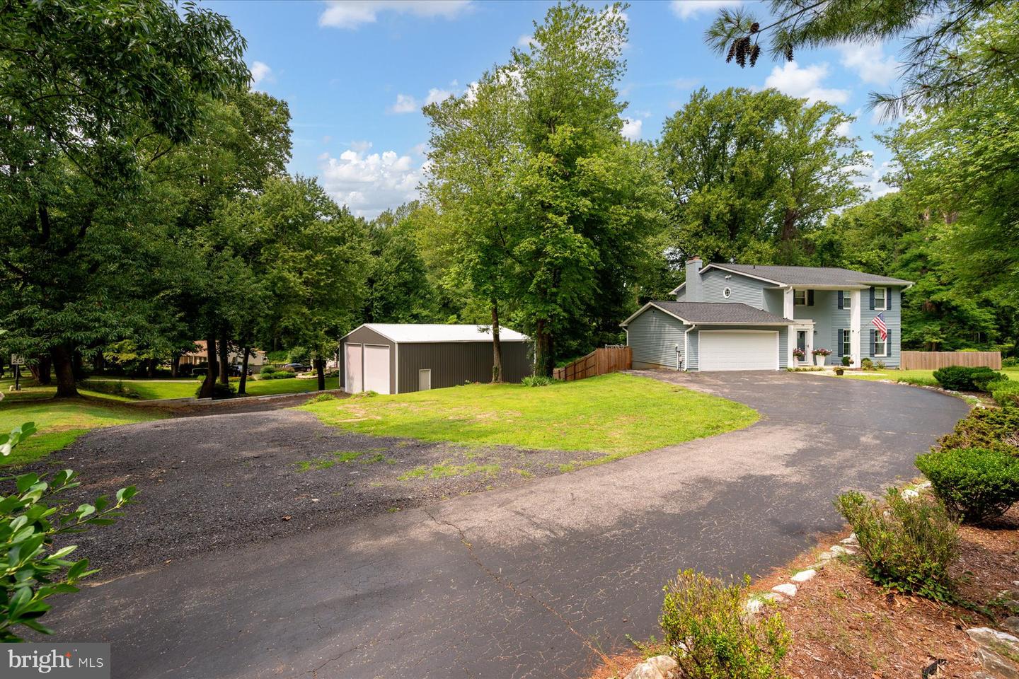 136 Collington Ct Property Photo 8