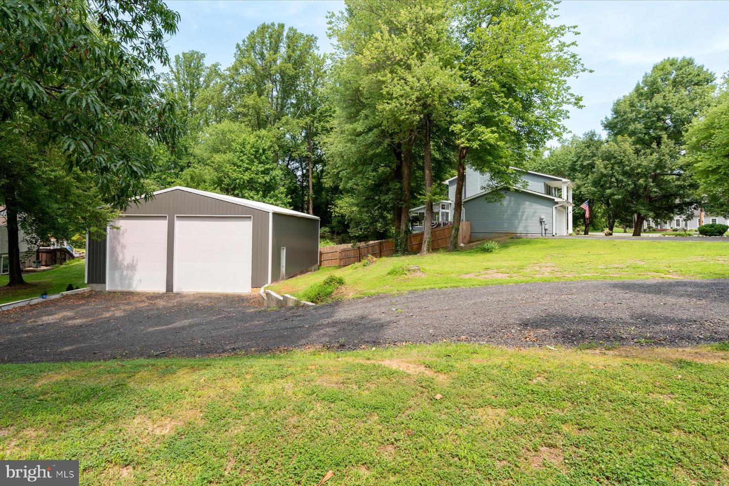 136 Collington Ct Property Photo 9