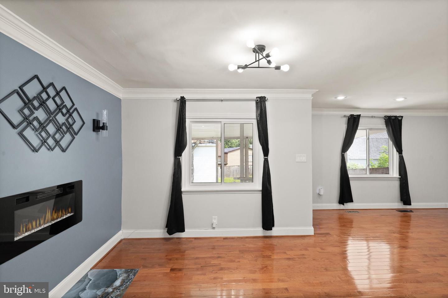 322 Maryland Ave Ne Property Photo 8