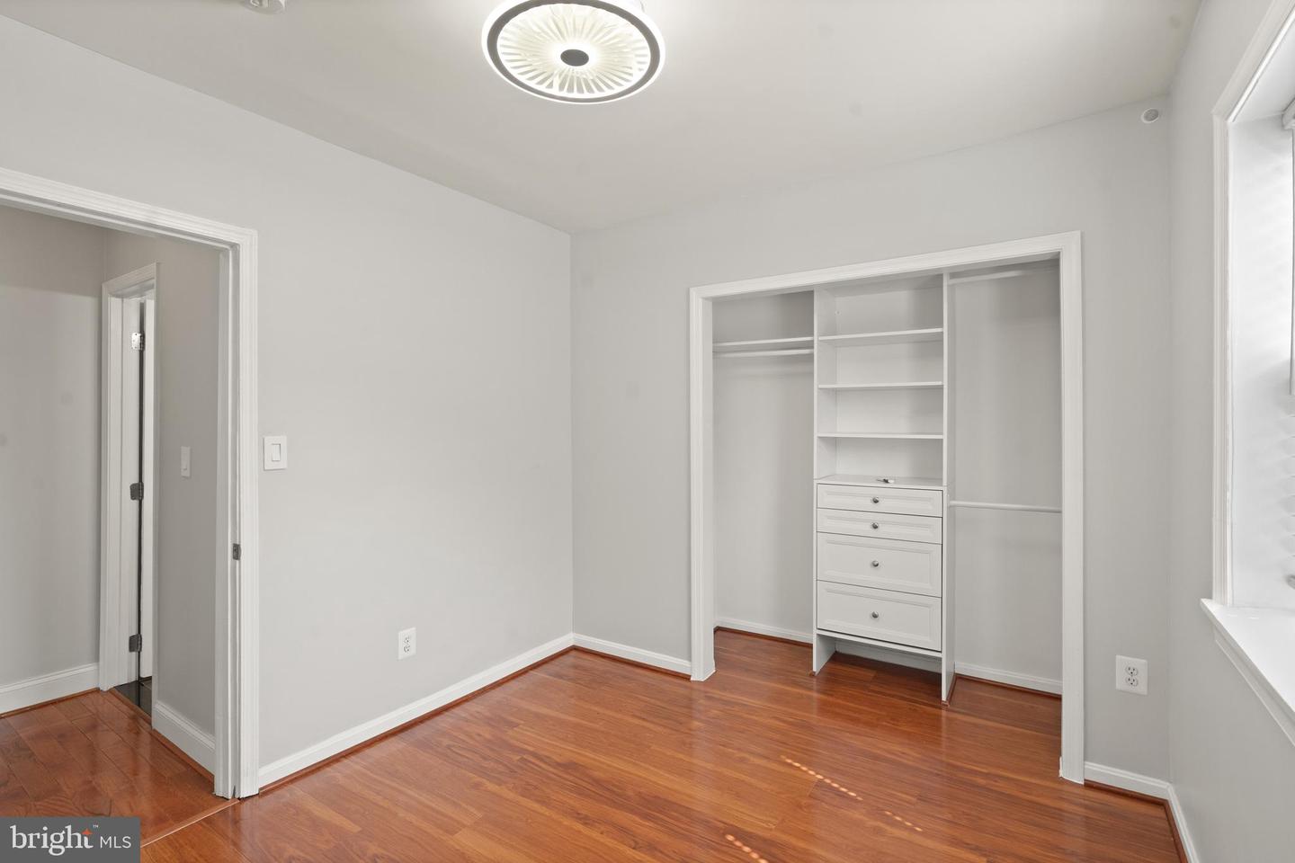 322 Maryland Ave Ne Property Photo 17