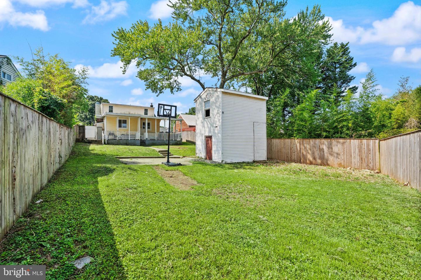 322 Maryland Ave Ne Property Photo 56