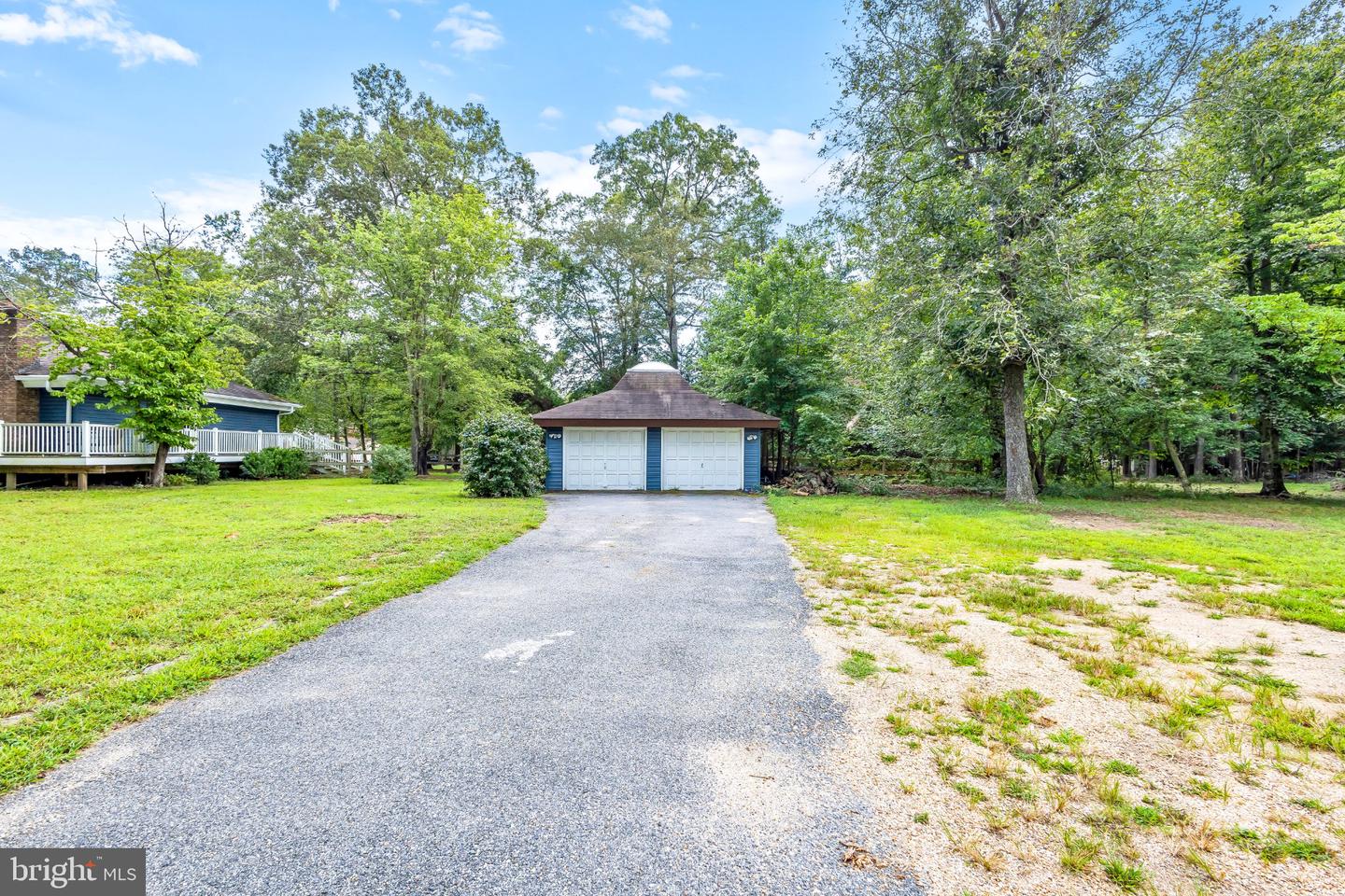 875 Harwood Rd Property Photo 4