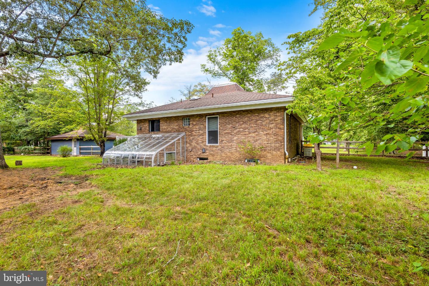 875 Harwood Rd Property Photo 41