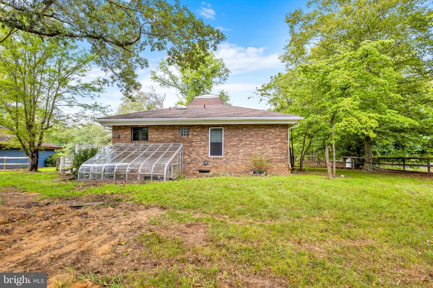 875 Harwood Rd Property Photo 42