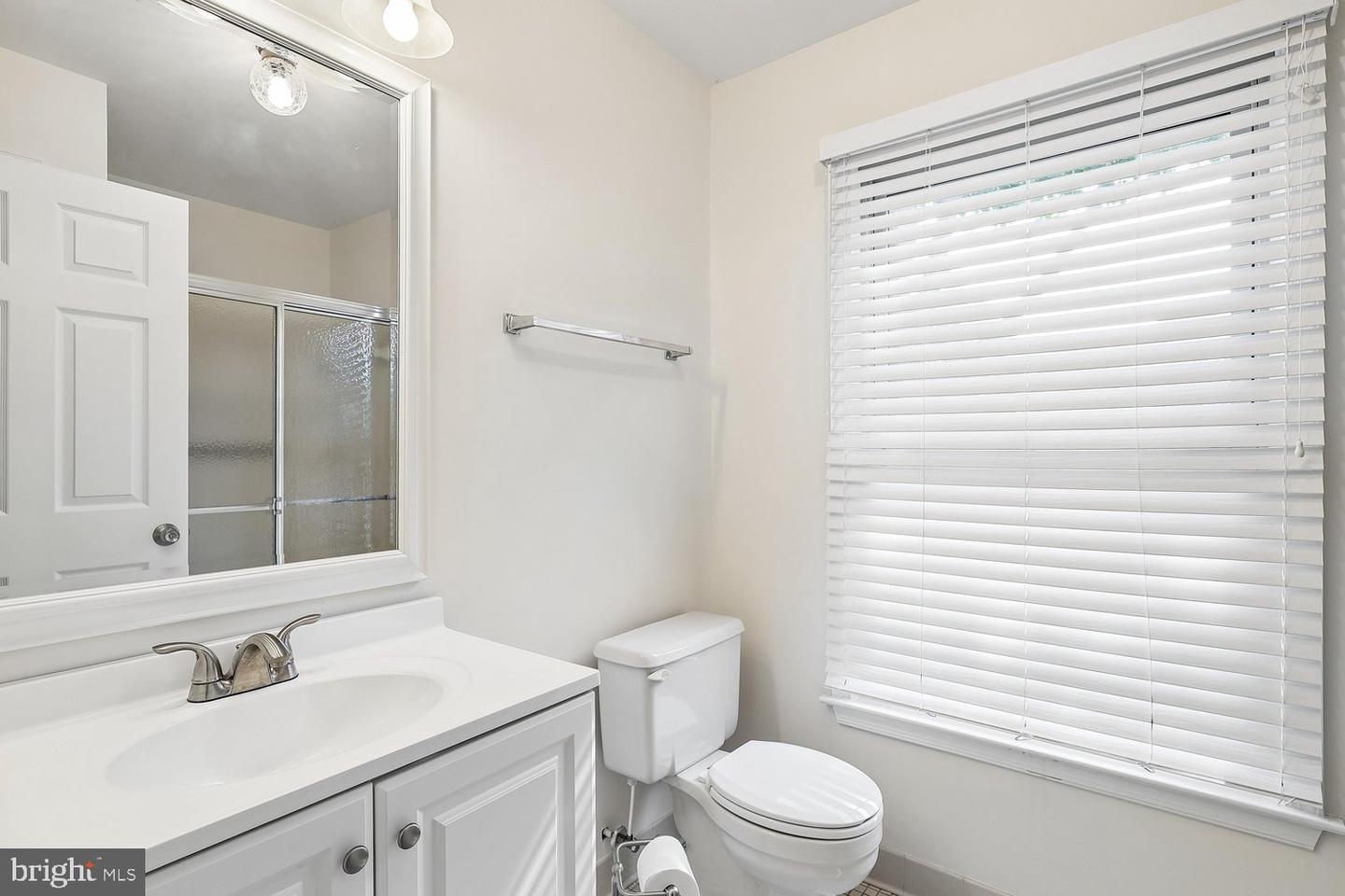 913 Mastline Dr Property Photo 17