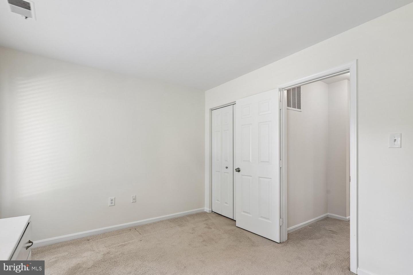 913 Mastline Dr Property Photo 20