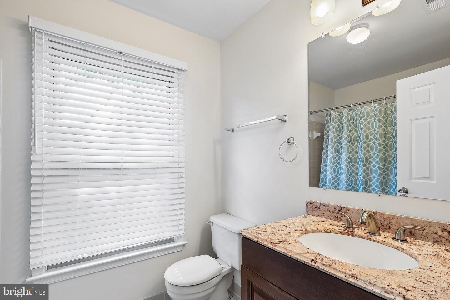913 Mastline Dr Property Photo 21