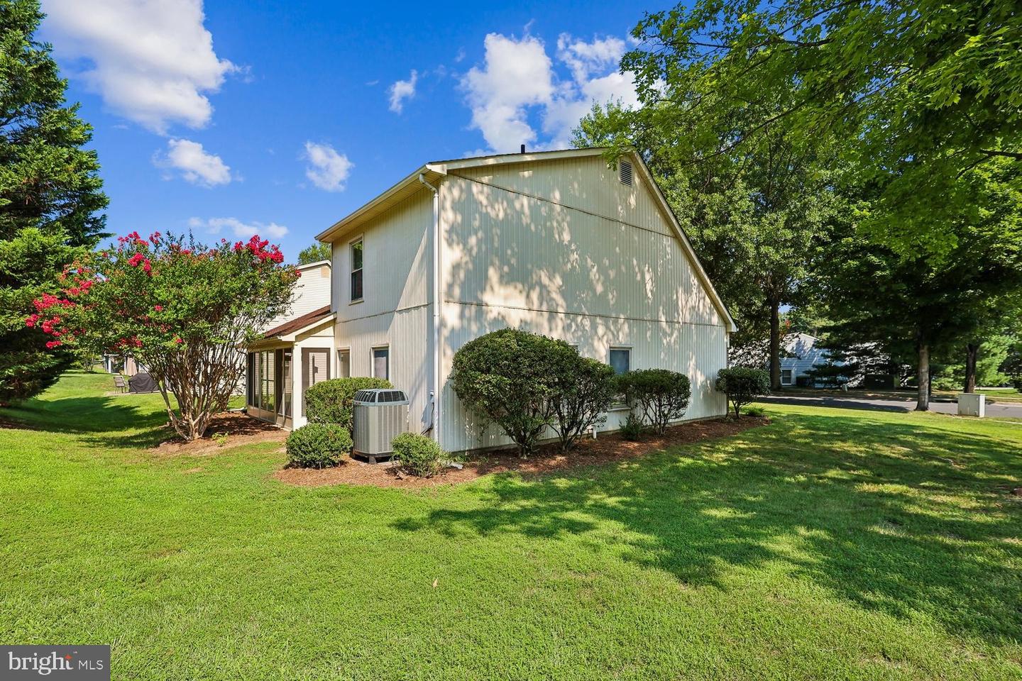 913 Mastline Dr Property Photo 49