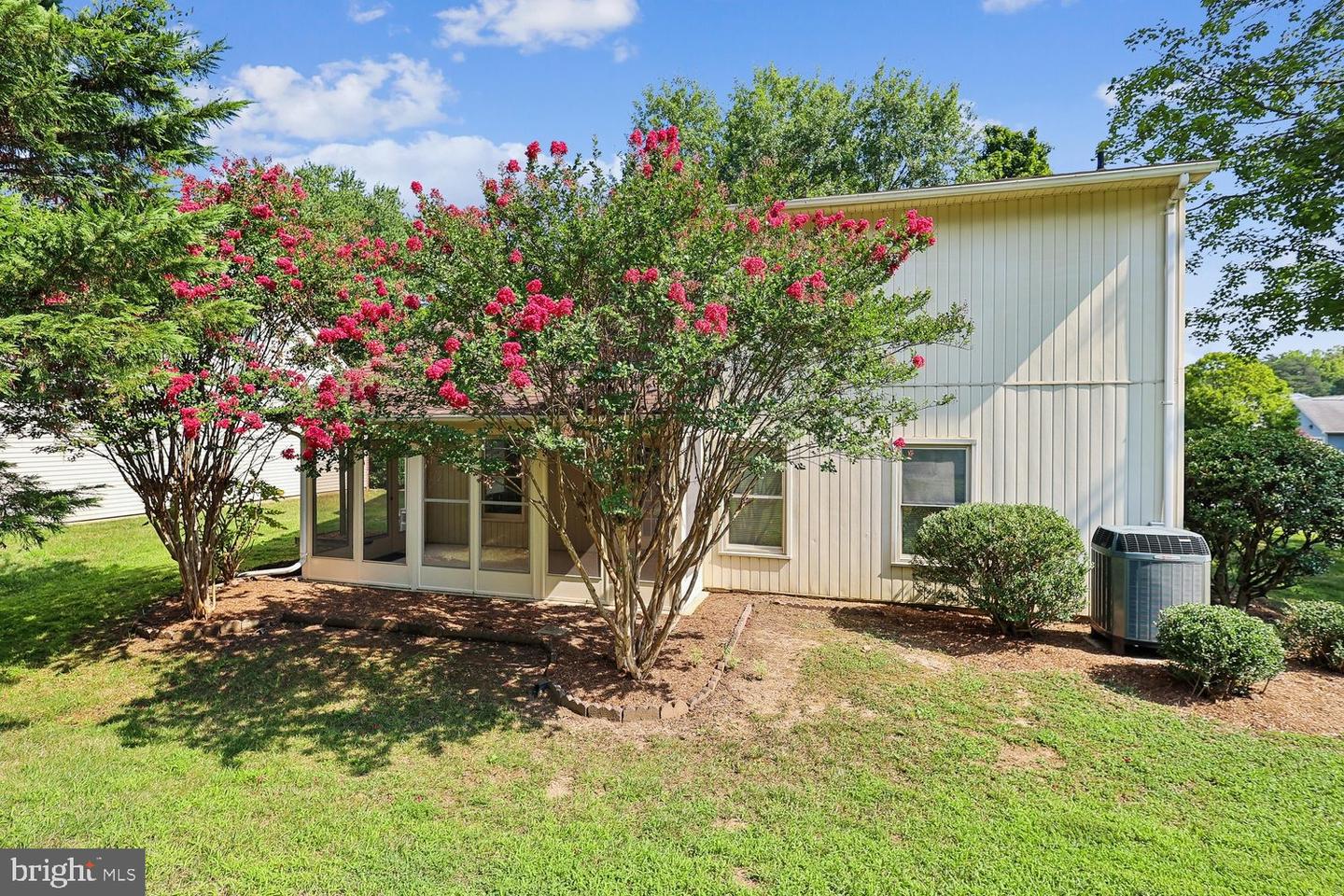 913 Mastline Dr Property Photo 51