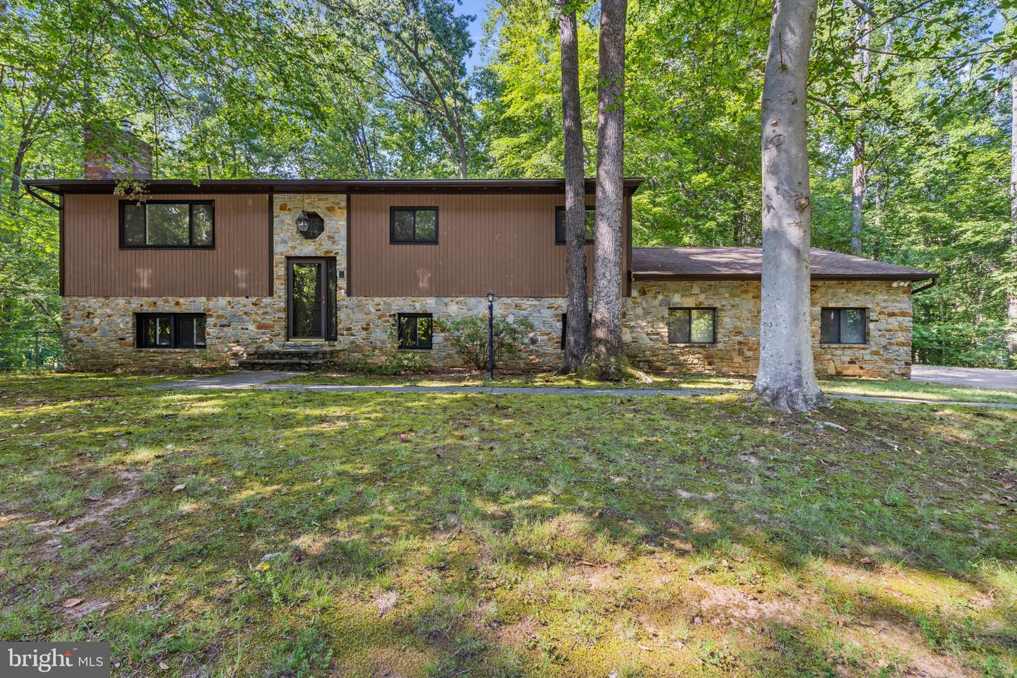 1282 Lavall Dr Property Photo 1
