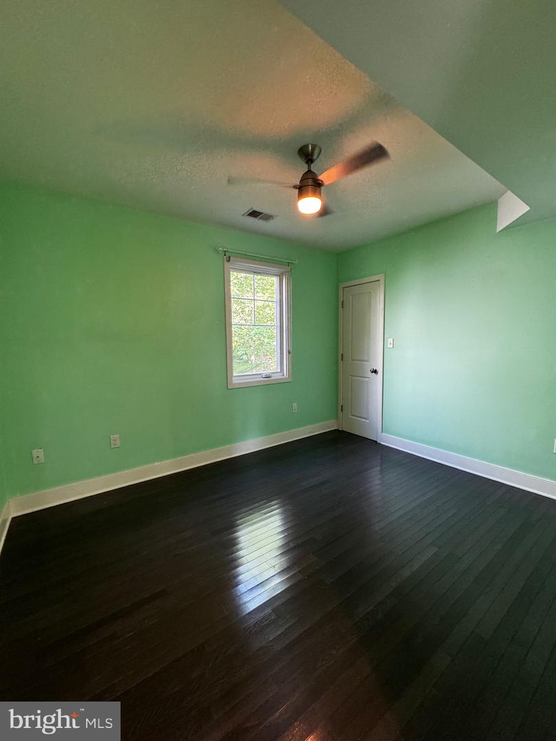 733 Walnut Ave Property Photo 15