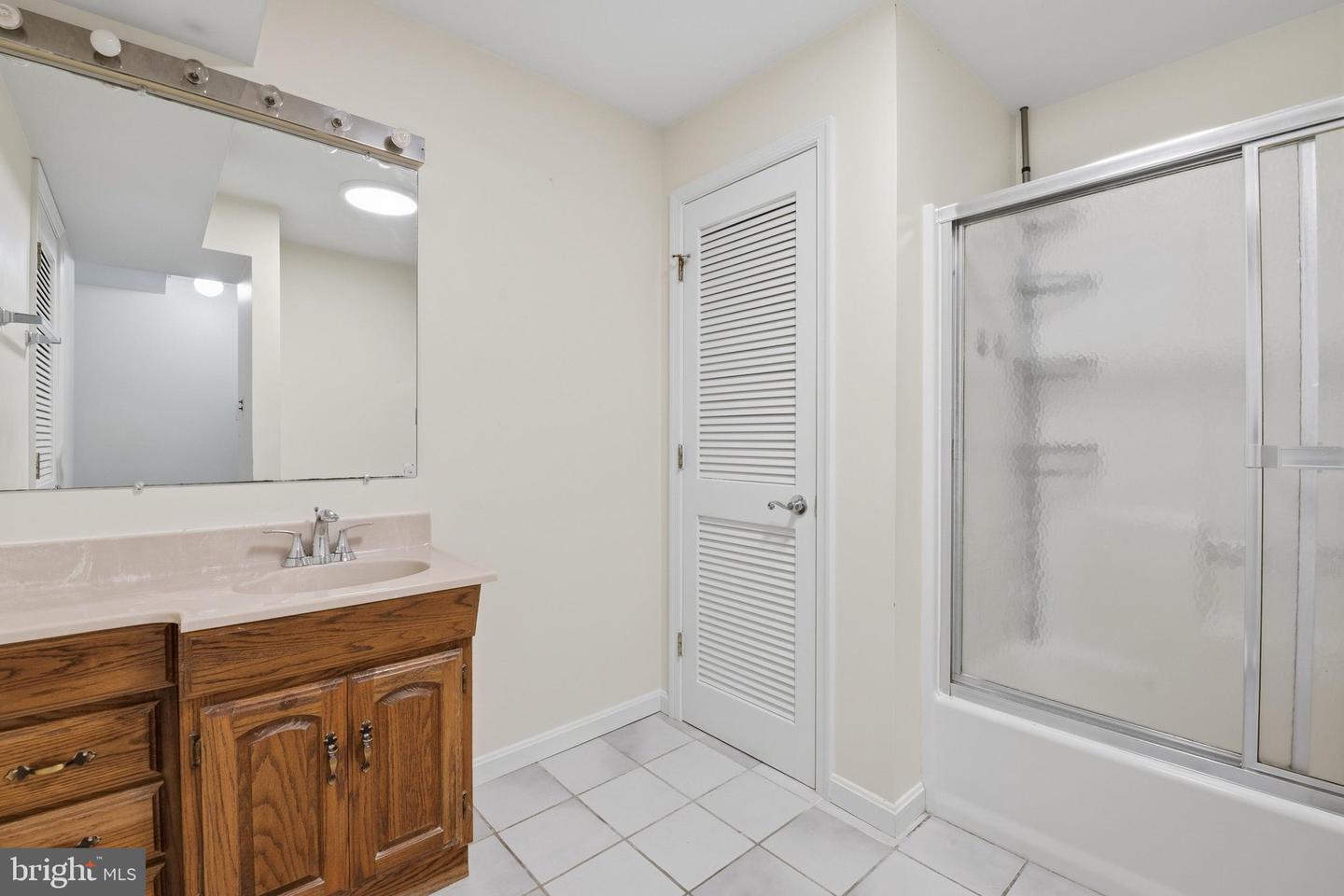6140 Fishers Station Rd Property Photo 55