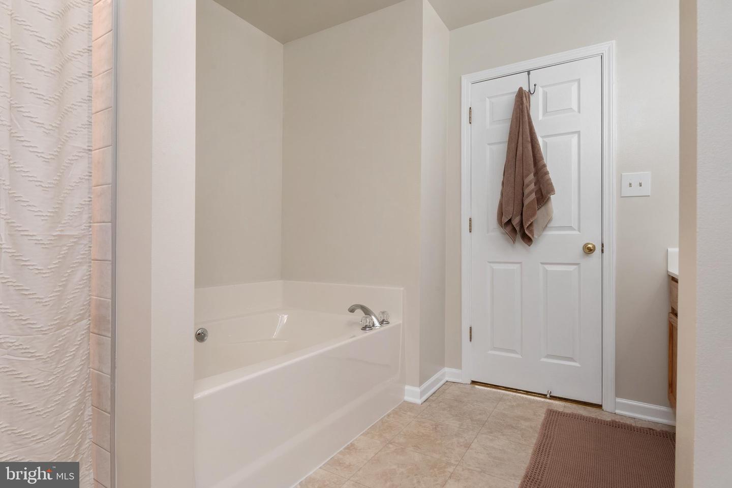 3540 Edgemont St Property Photo 28