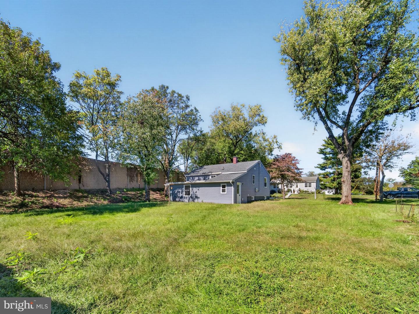 1 Fernglen Ave Property Photo 45