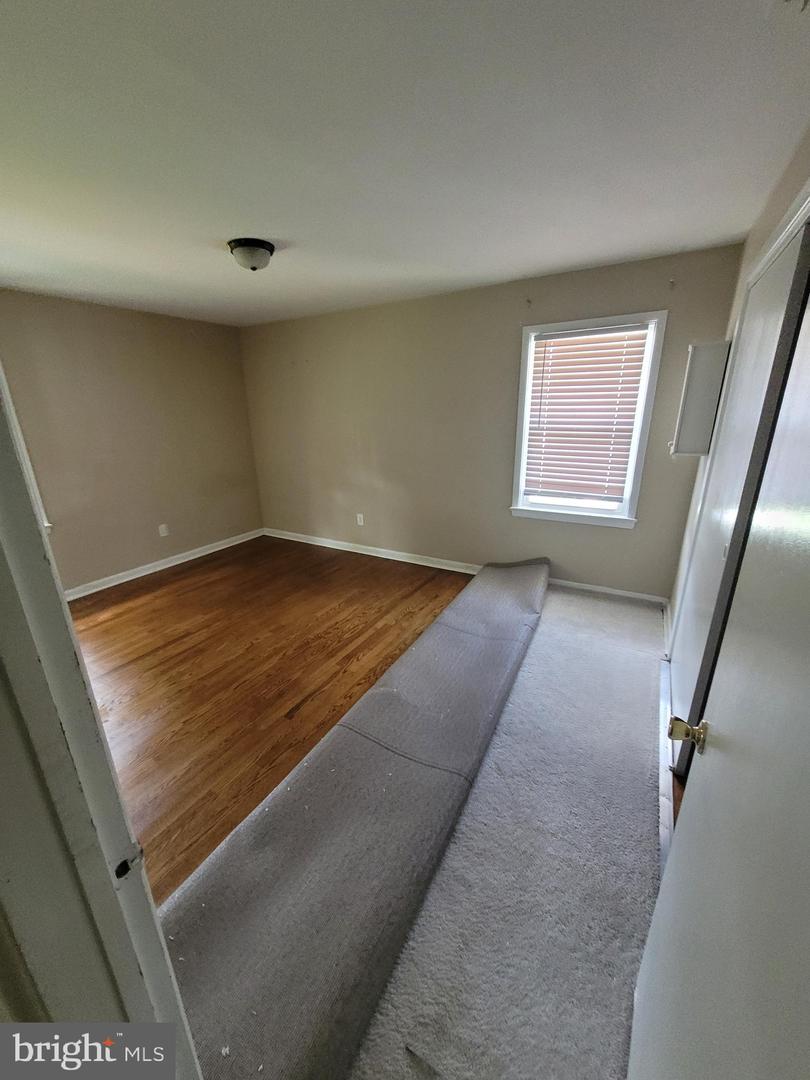 409 Phelps Ave Property Photo 6