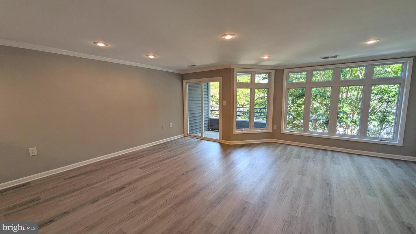 1144 Lake Heron Dr #2b Property Photo 2