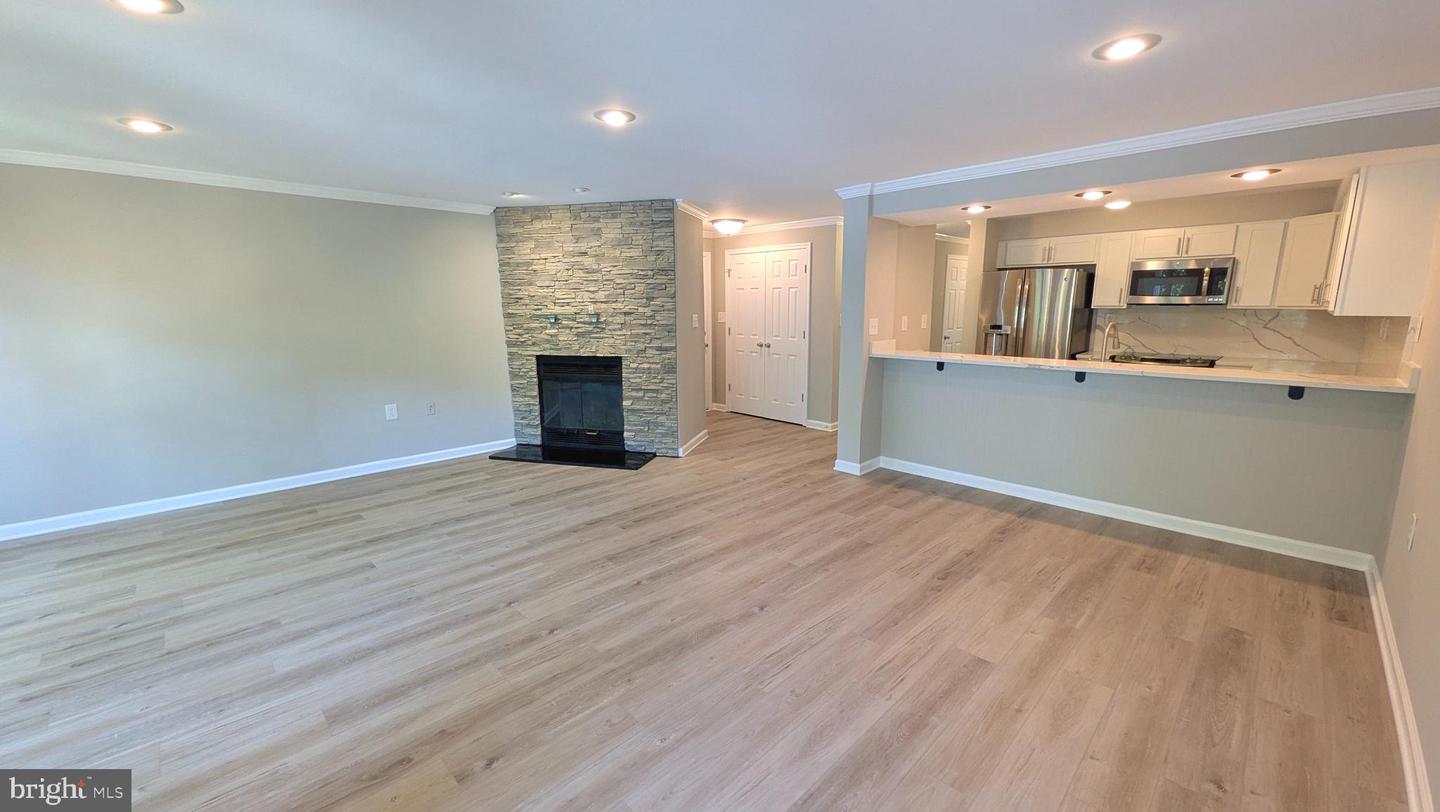 1144 Lake Heron Dr #2b Property Photo 3