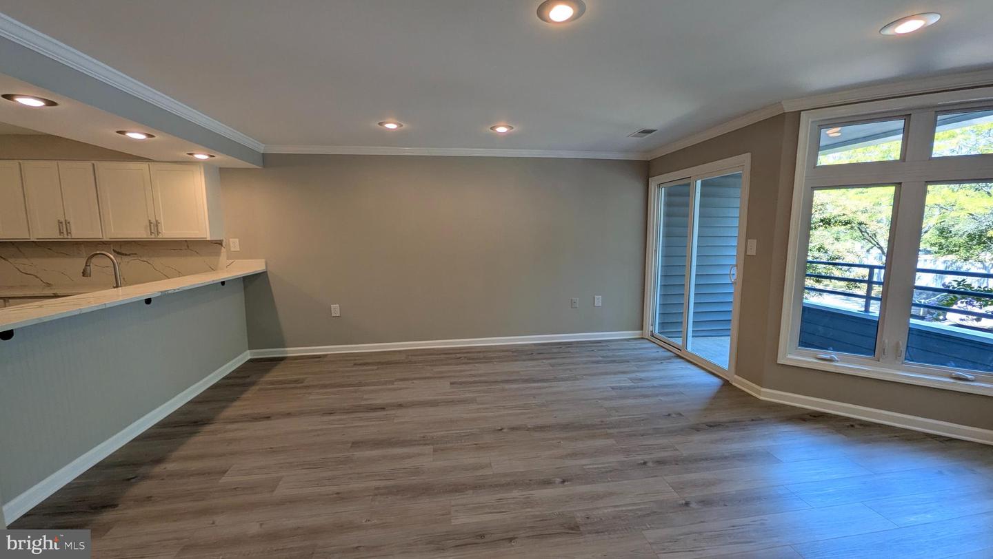 1144 Lake Heron Dr #2b Property Photo 4