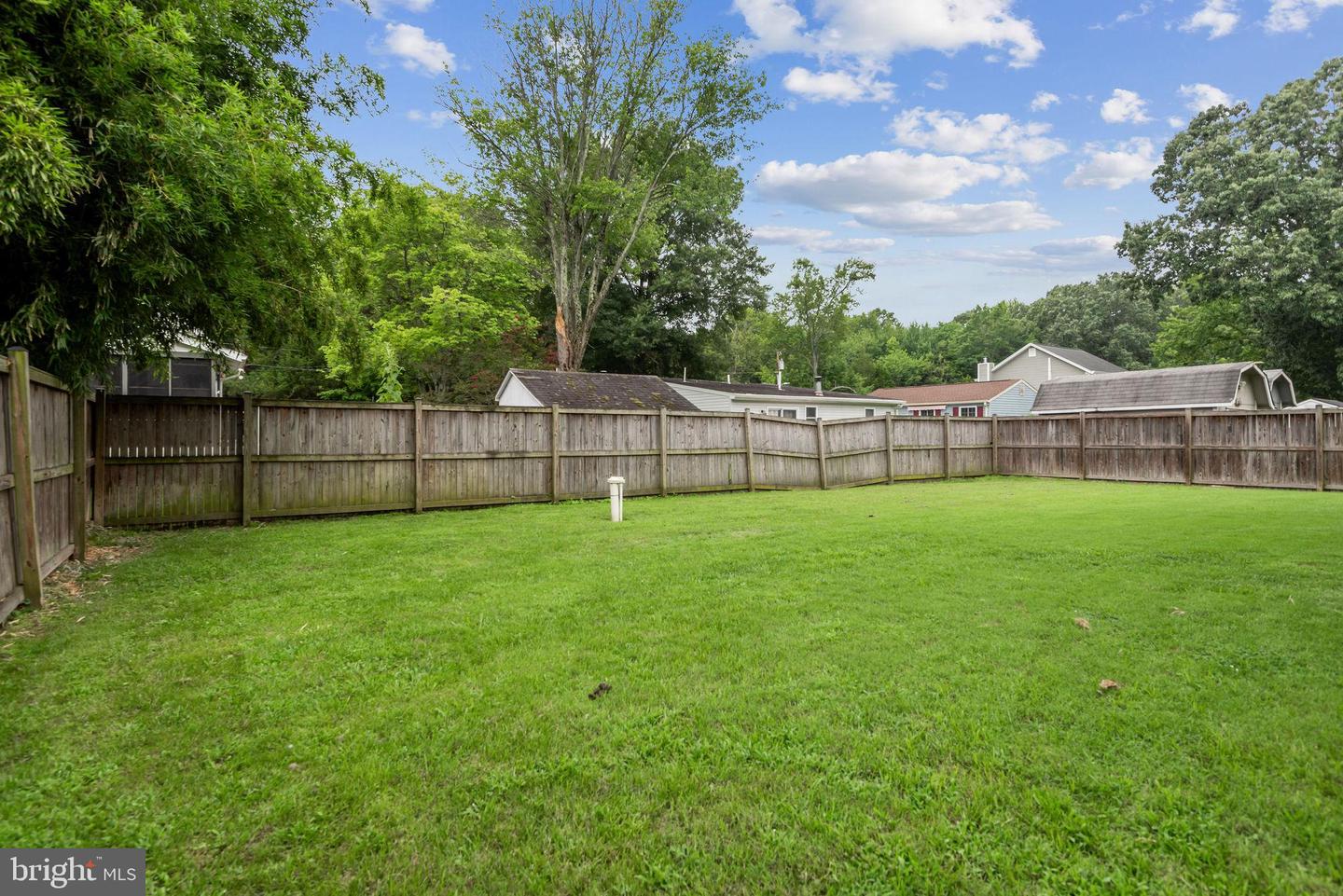 1175 Maple Ave Property Photo 28